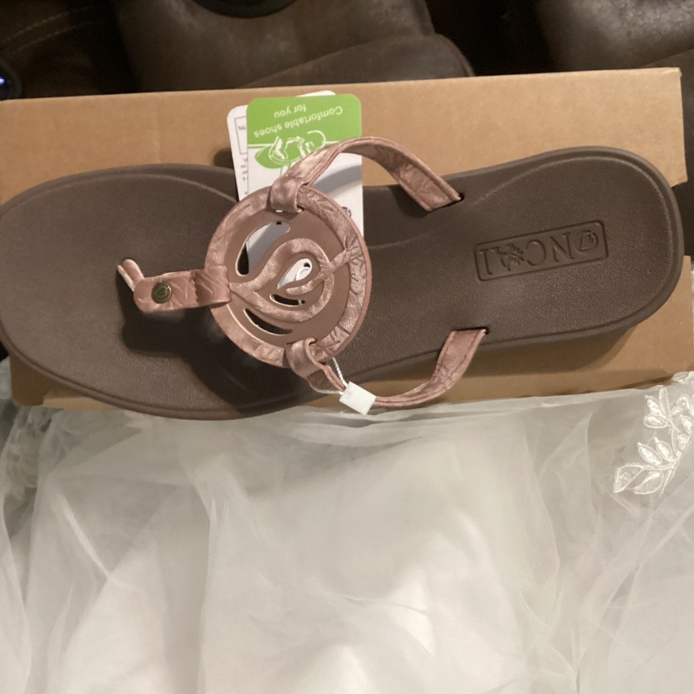 ONO Women's Brown Sandals